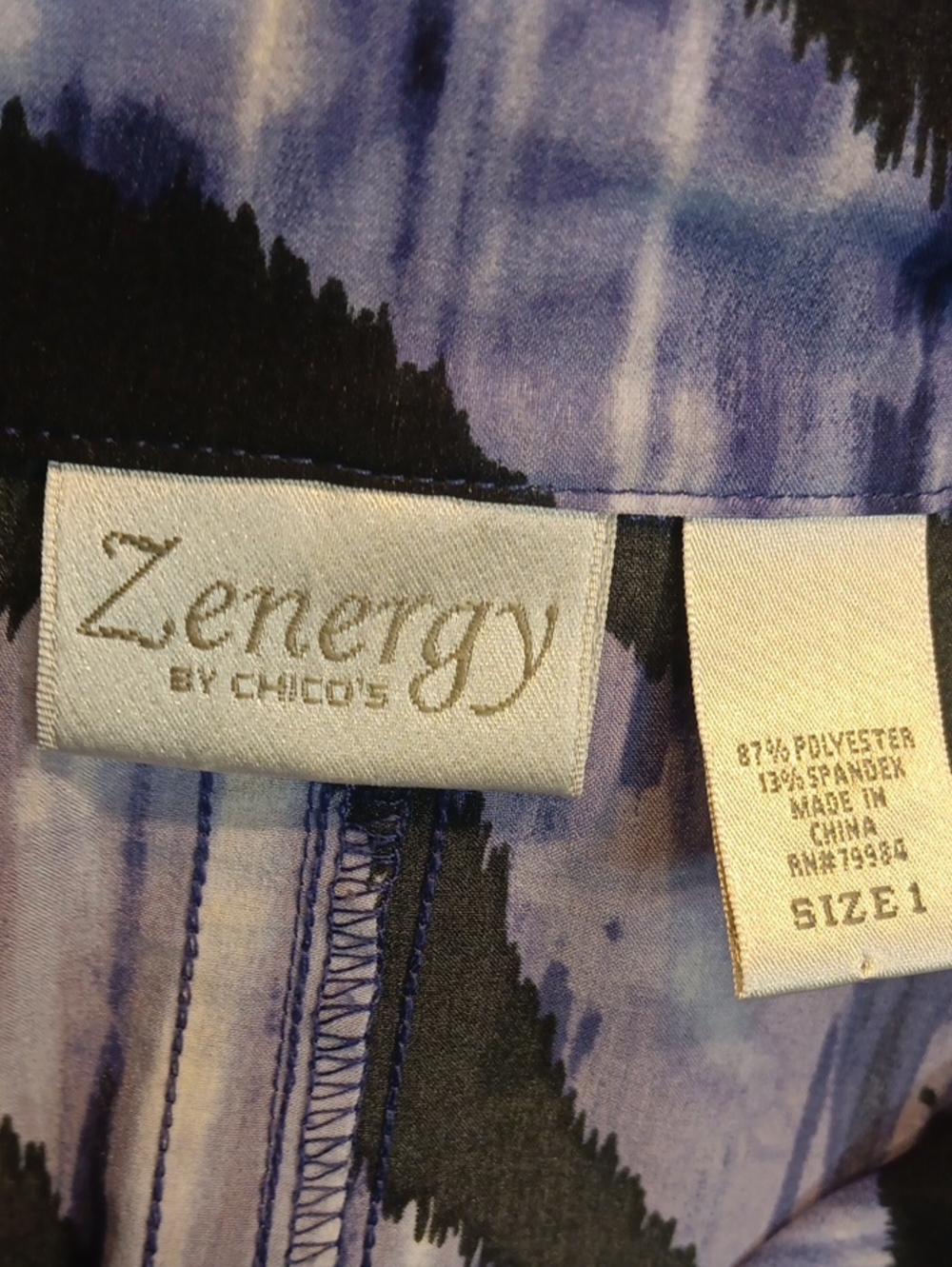 Chico’s Zenergy Purple Abstract Tie Dye Zip Up Jacket EUC - Size 1 / US 8 Med - Picture 9 of 13